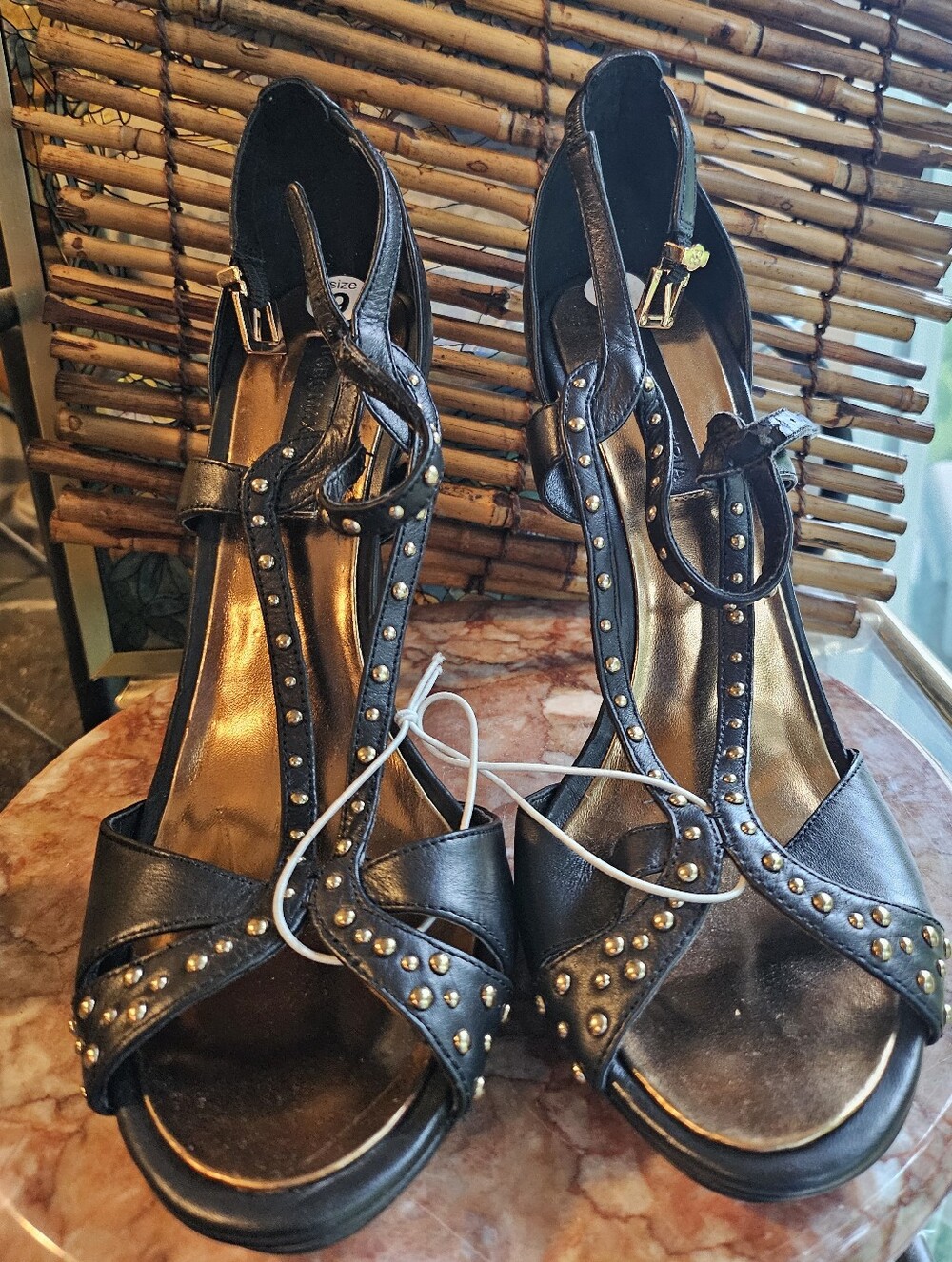 BCBG Max Azria Forrester Heels Sz 9